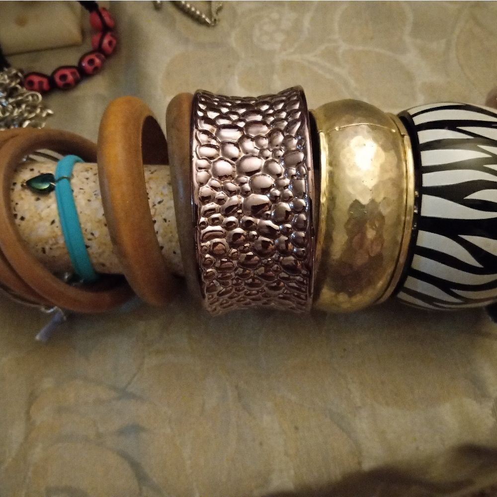 Randomized bracelet 